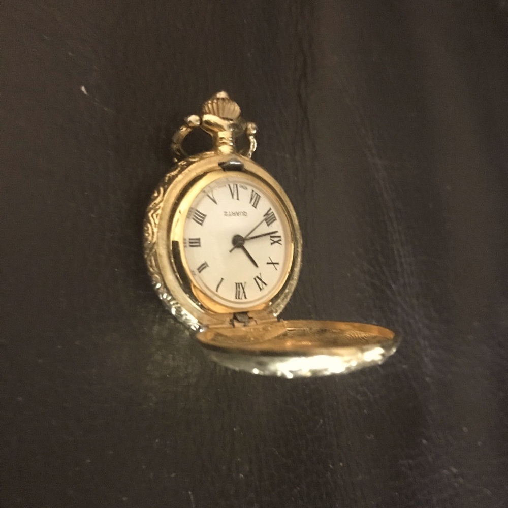 Time clock pendant